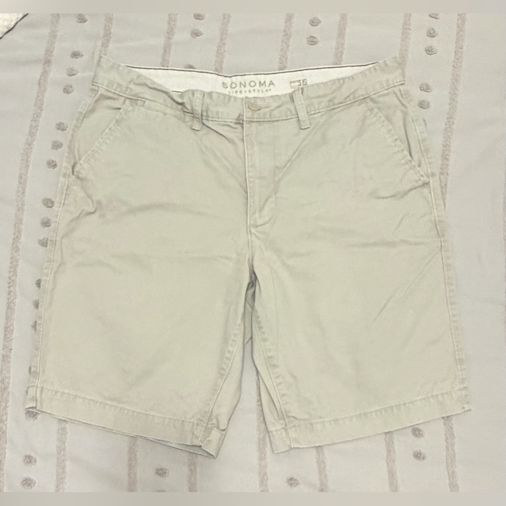 Sonoma Men's Light Khaki Flat Front Shorts